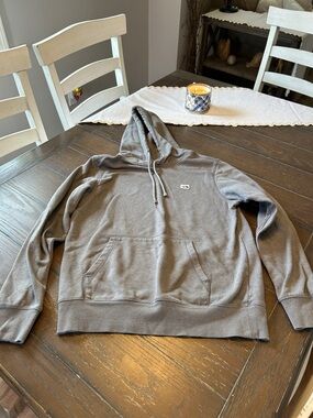 The North Face Men's Medium Gray Pullover Hoodie -